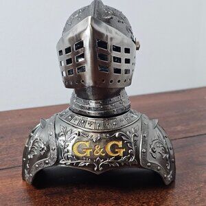 G&G Knight Armor Bust Statue with Intricate Detailing